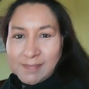 Meet your Posher, Claudia